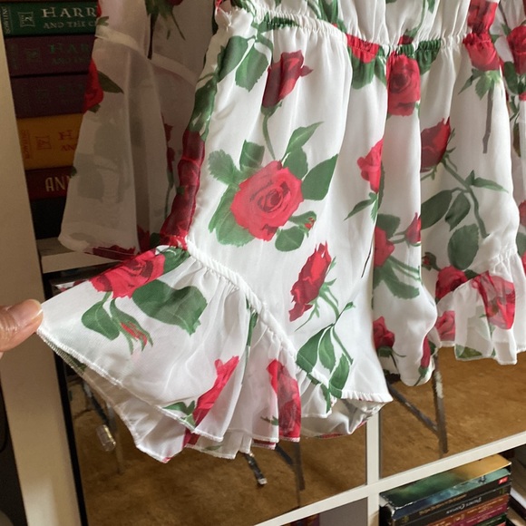 Shareen Collections floral, rose 🌹 design romper shorts - Picture 7 of 11